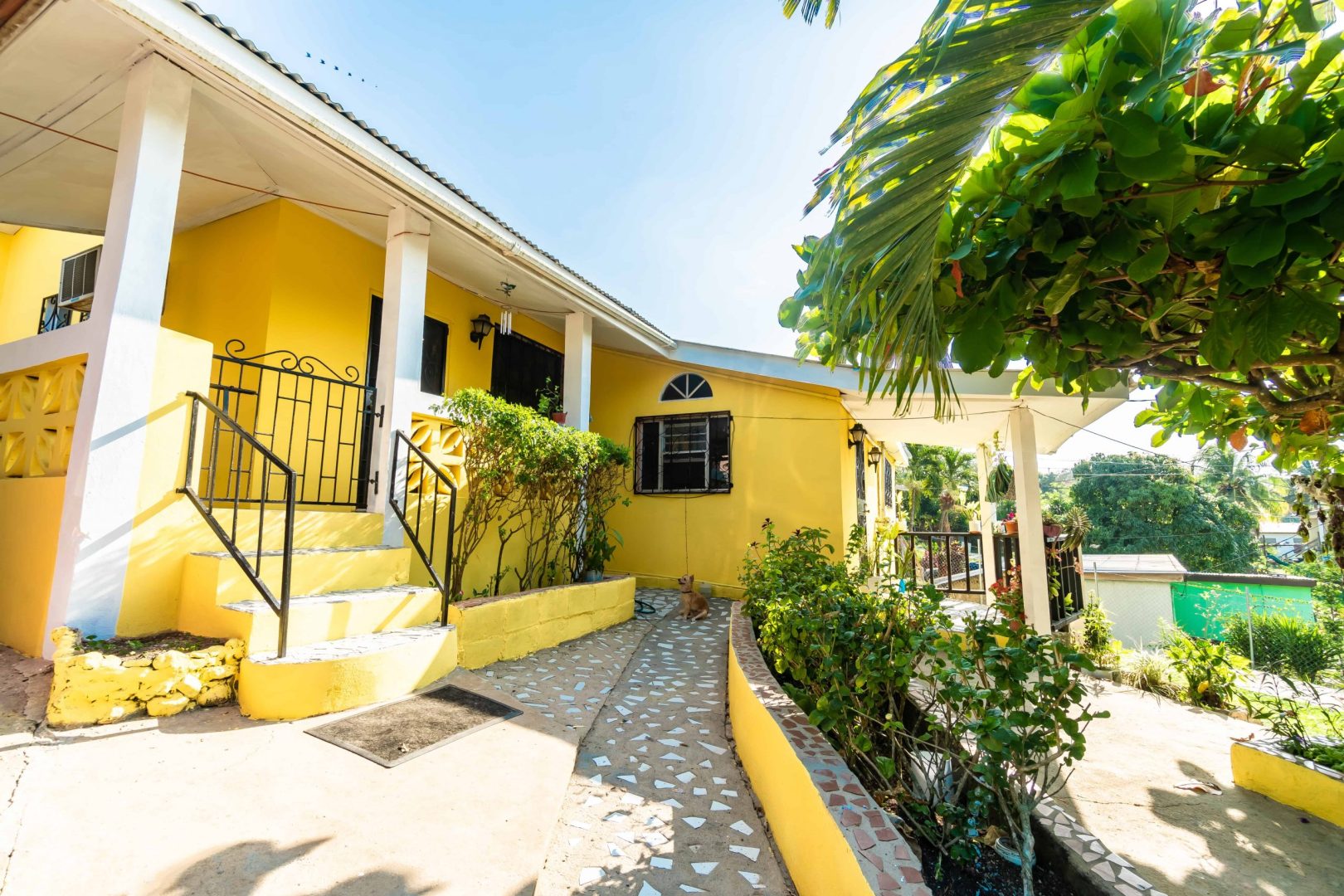 # 4082 – Rustic Three Bedroom Home near Downtown San Ignacio, Cayo, Belize