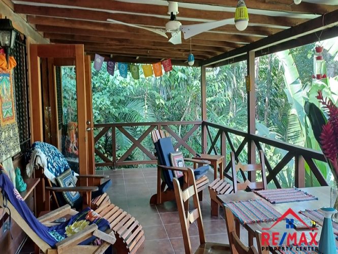 # 4067 – Tropical Off-Grid Two Bedroom Home with access to Macal River – Cayo District, Belize