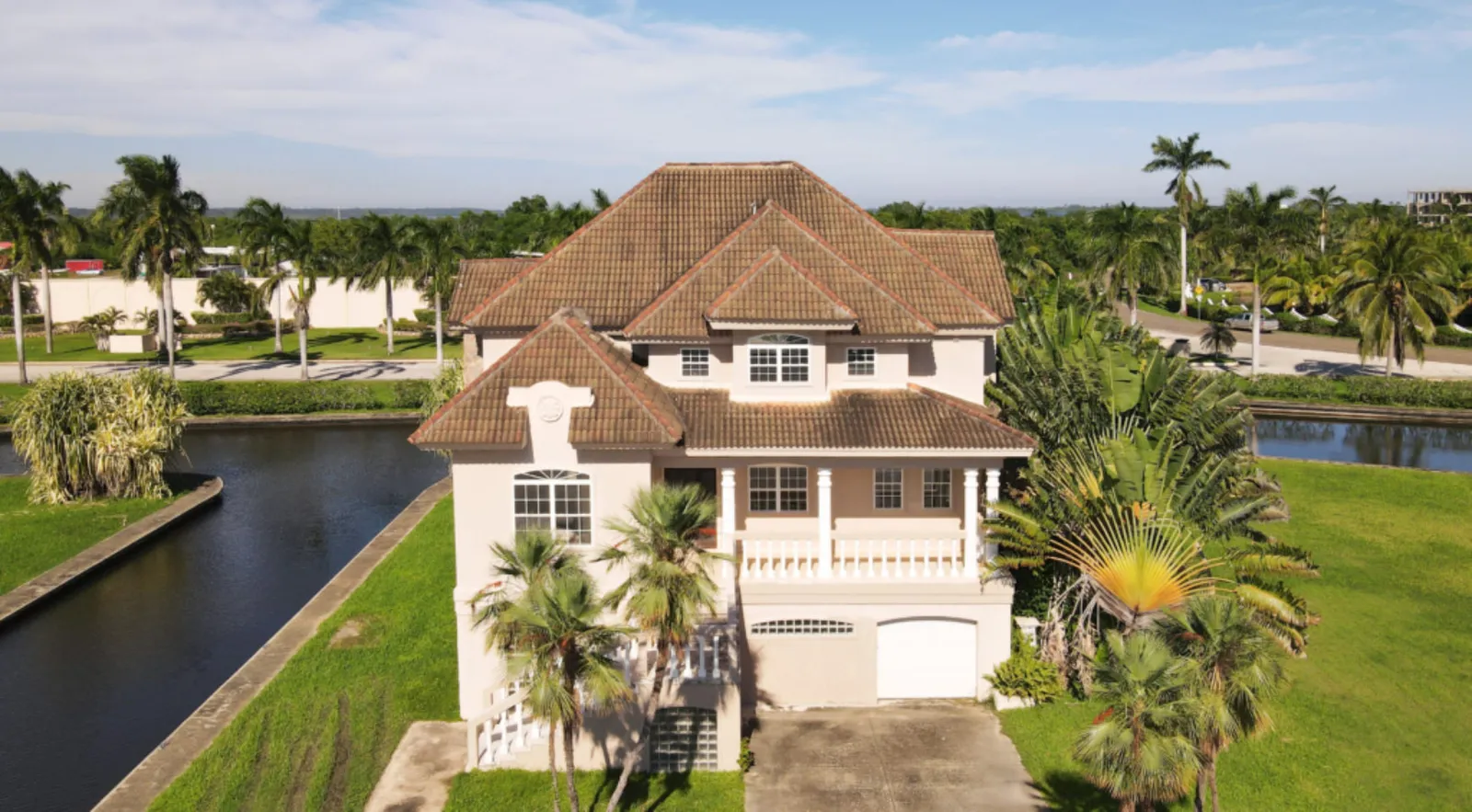 Stunning One of a Kind Water Front Home in Placencia Residences