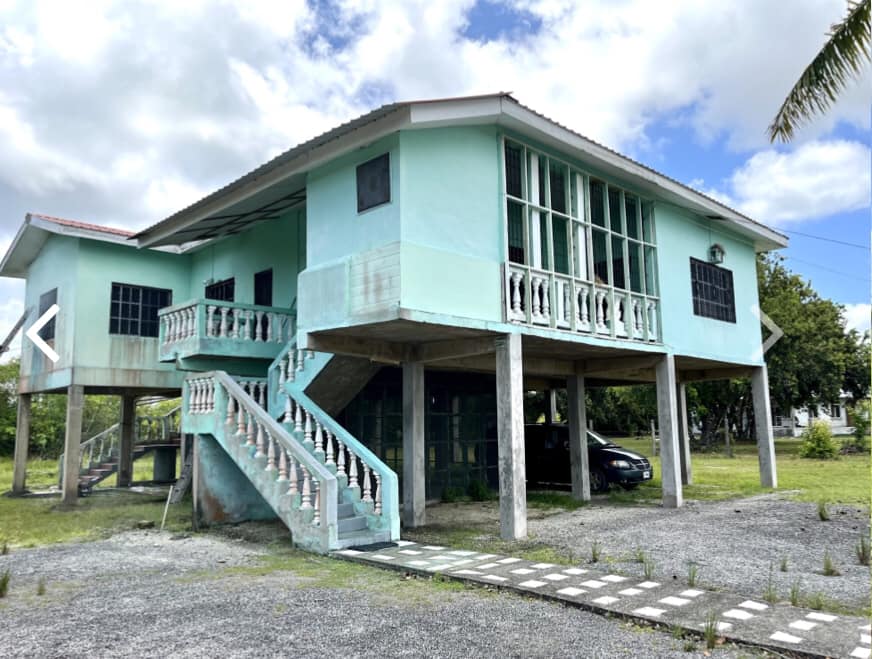 3 BEDROOM 2 BATHROOM HOUSE FOR SALE