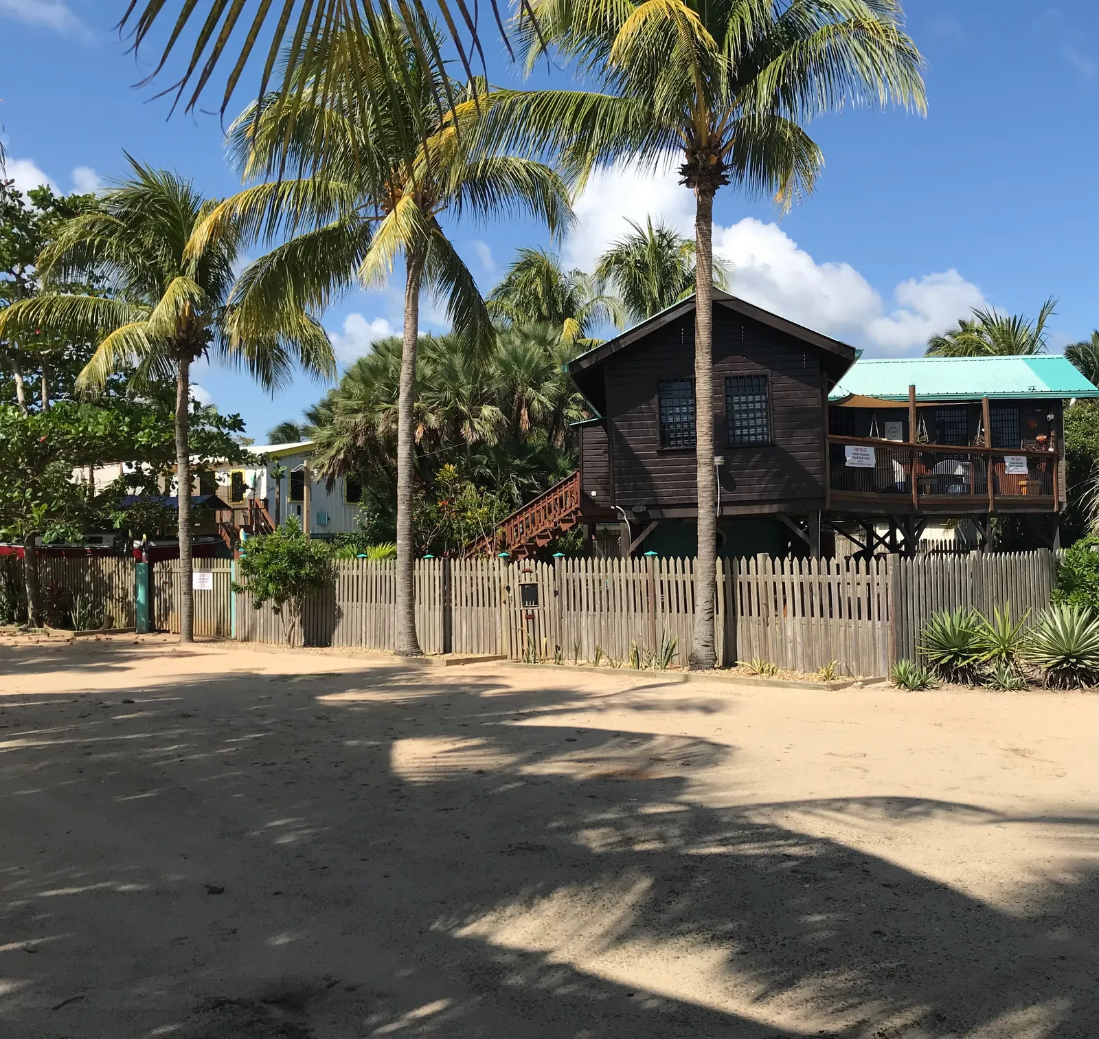 House and separate Casita