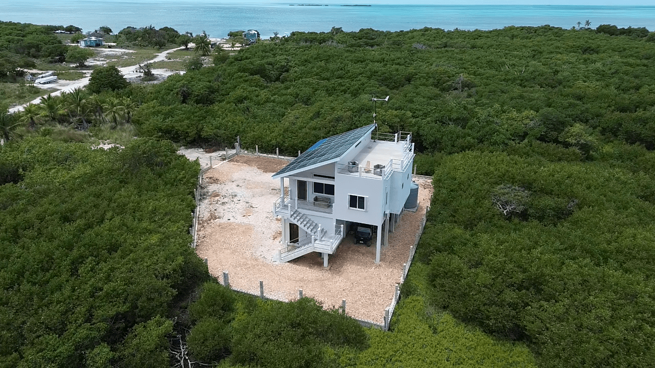 North Caye Caulker Seafront Home – Amazing 360 degree views