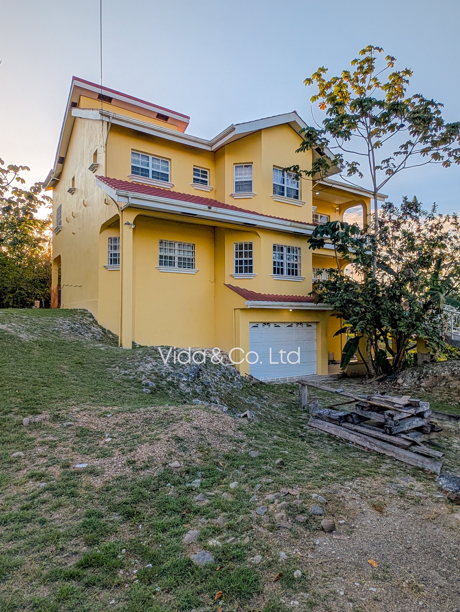 4 Bedroom Home For Sale In San Ignacio Cayo- The Suncrest Villa