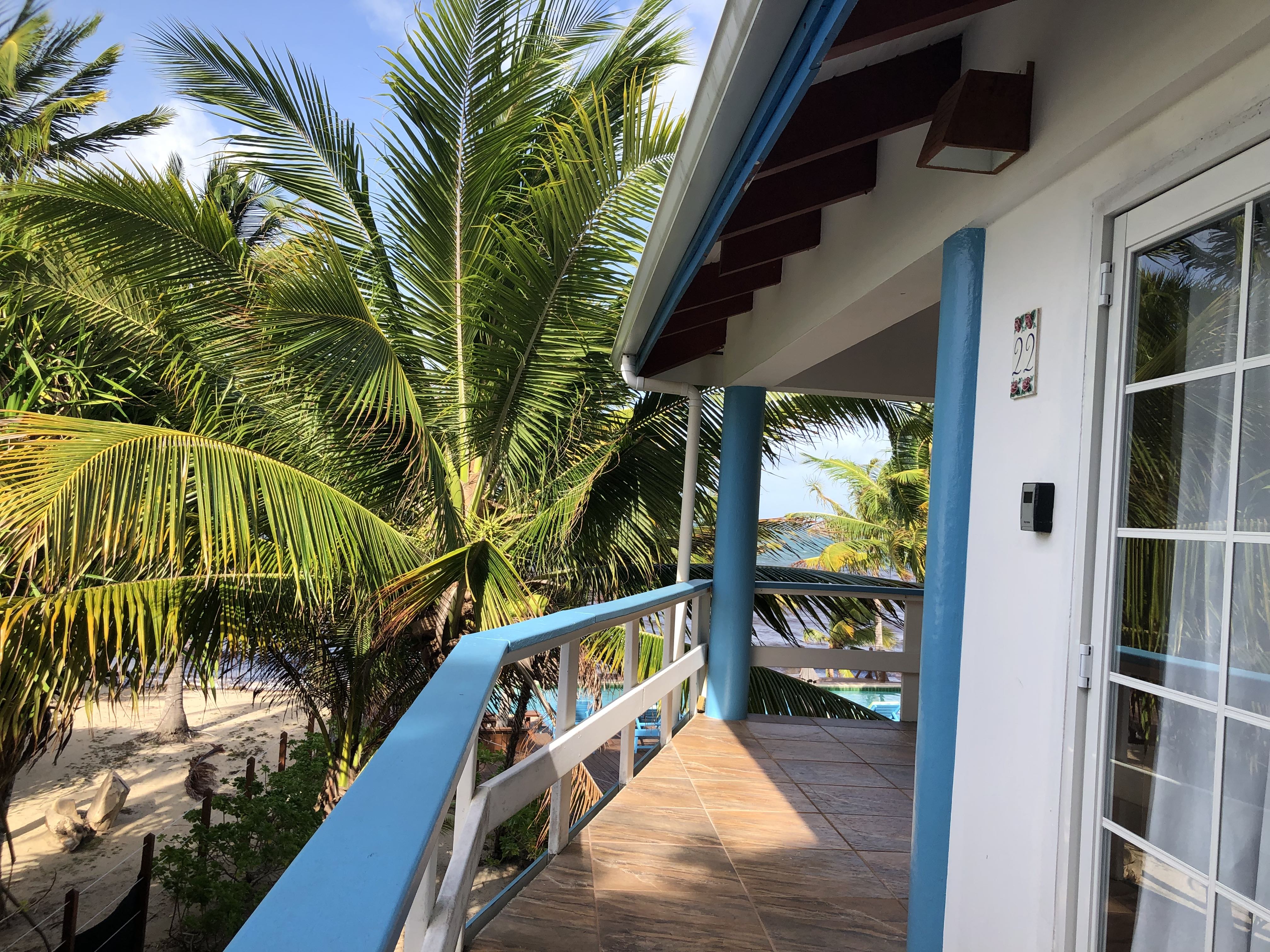 PC0026 – Seaview Condo at Beachside Villas – Placencia Peninsula, Belize