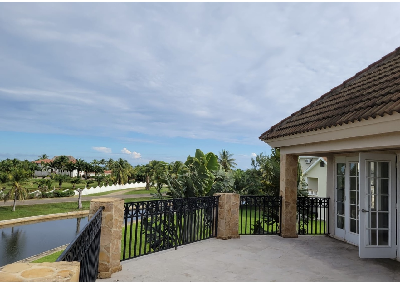 Luxury Stunning Home in a Gated Community