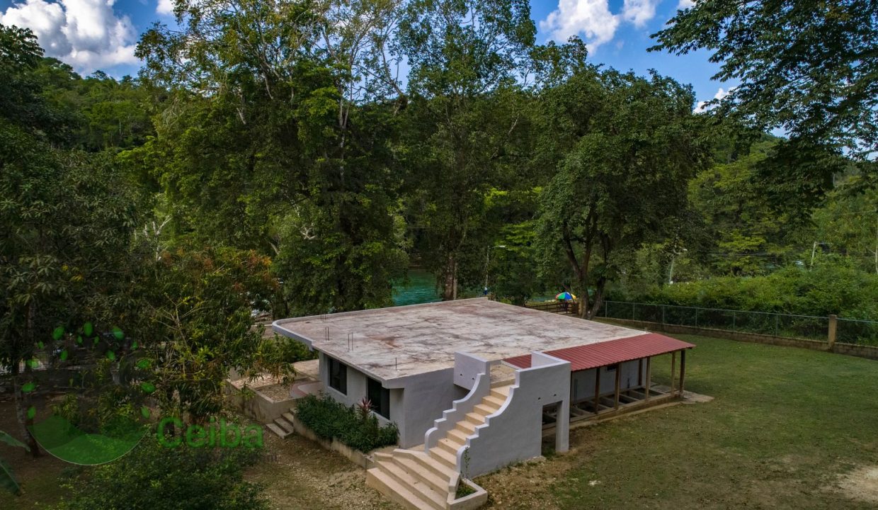 A UNIQUE FAMILY HOME IN THE VILLAGE OF SAN JOSE SUCCOTZ
