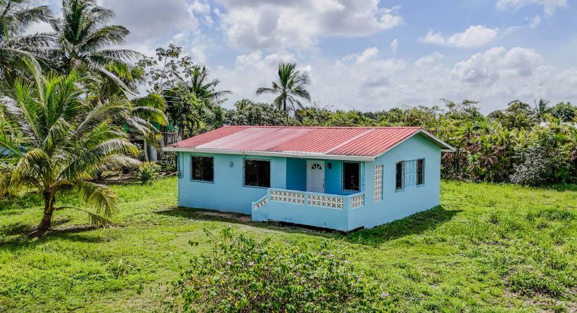 Affordable 2 Bed, 1 Bath Bungalow on Spacious Corner Lot in Hattieville