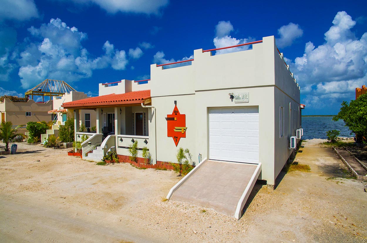 Mara Laguna Home