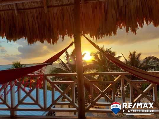 B9252 – Beachfront Boutique Resort & Restaurant