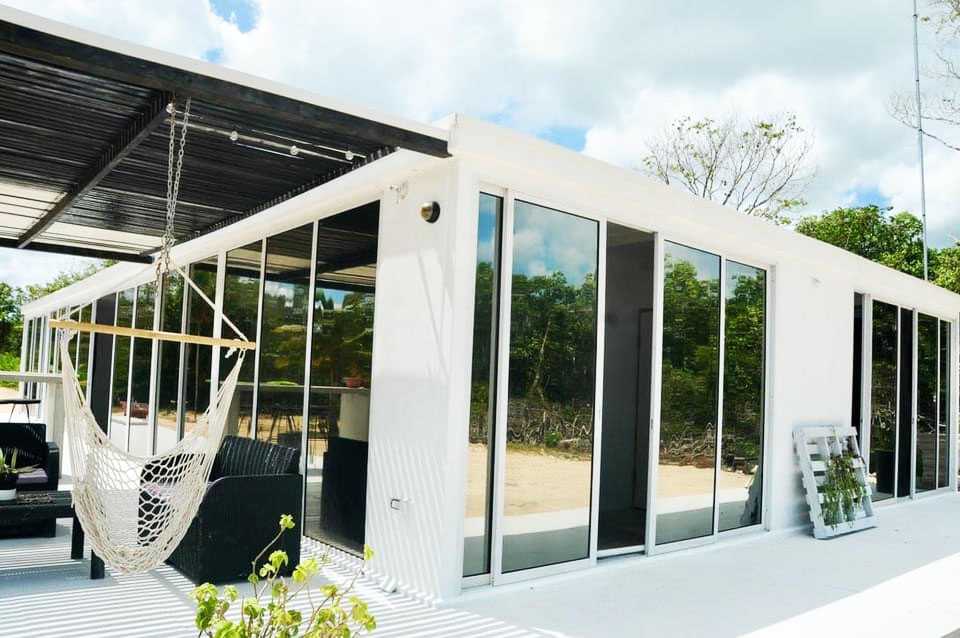 BEACHFRONT HOME FOR SALE IN CERROS