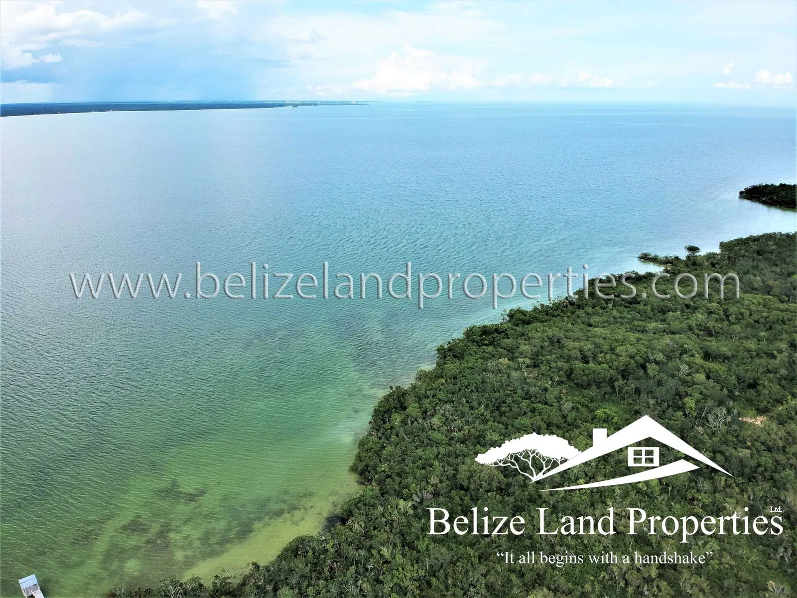 CZ65: 88 ACRES WITH OVER 650 FEET OF OCEAN FRONTAGE ALONG CERROS PENINSULA, COROZAL!