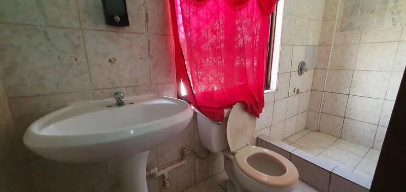 22 Room Commercial Building in Belize City - Image 16