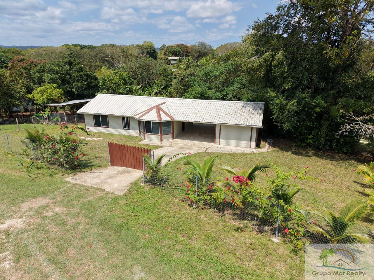 Belize Home in Duck Run 2 Cayo