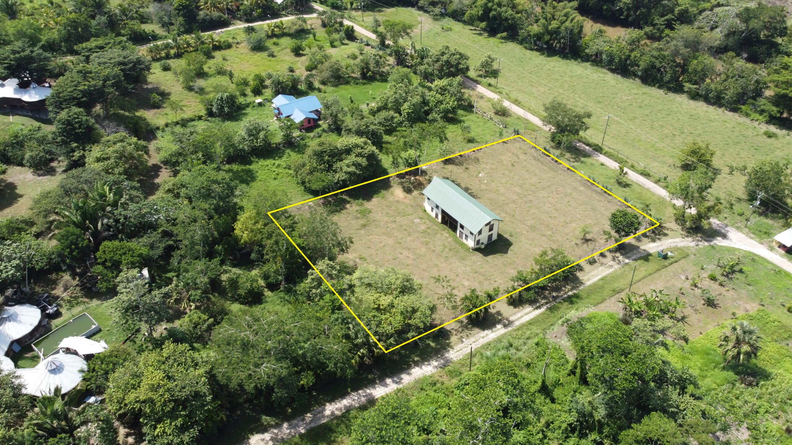 Belize Duplex in Cayo with views of Mopan River
