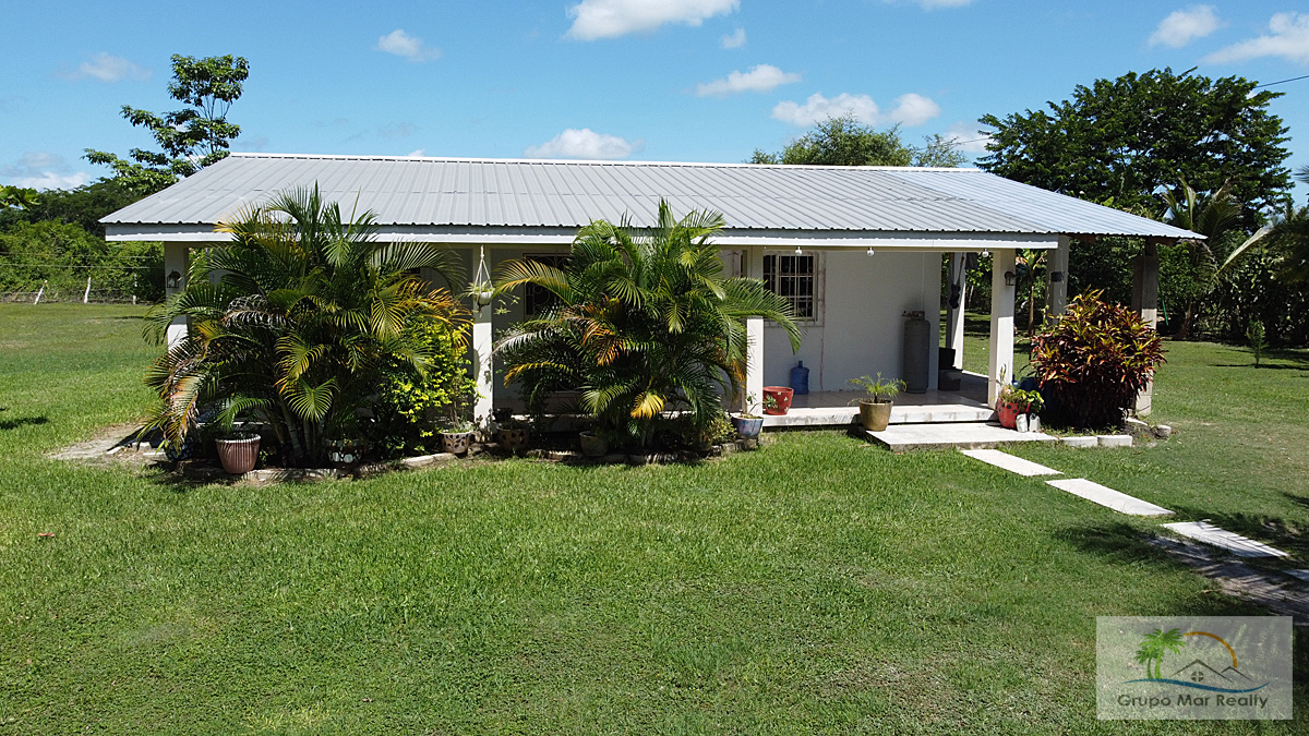 Belize Home on 1 Acre close to San Ignacio