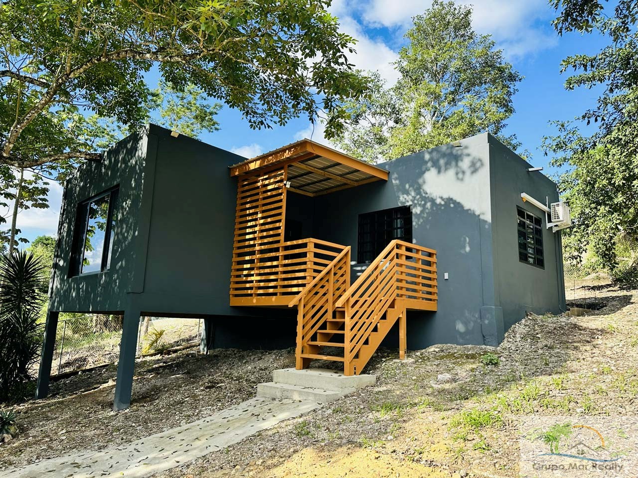Belize One Bedroom Home For Rent in Santa Elena