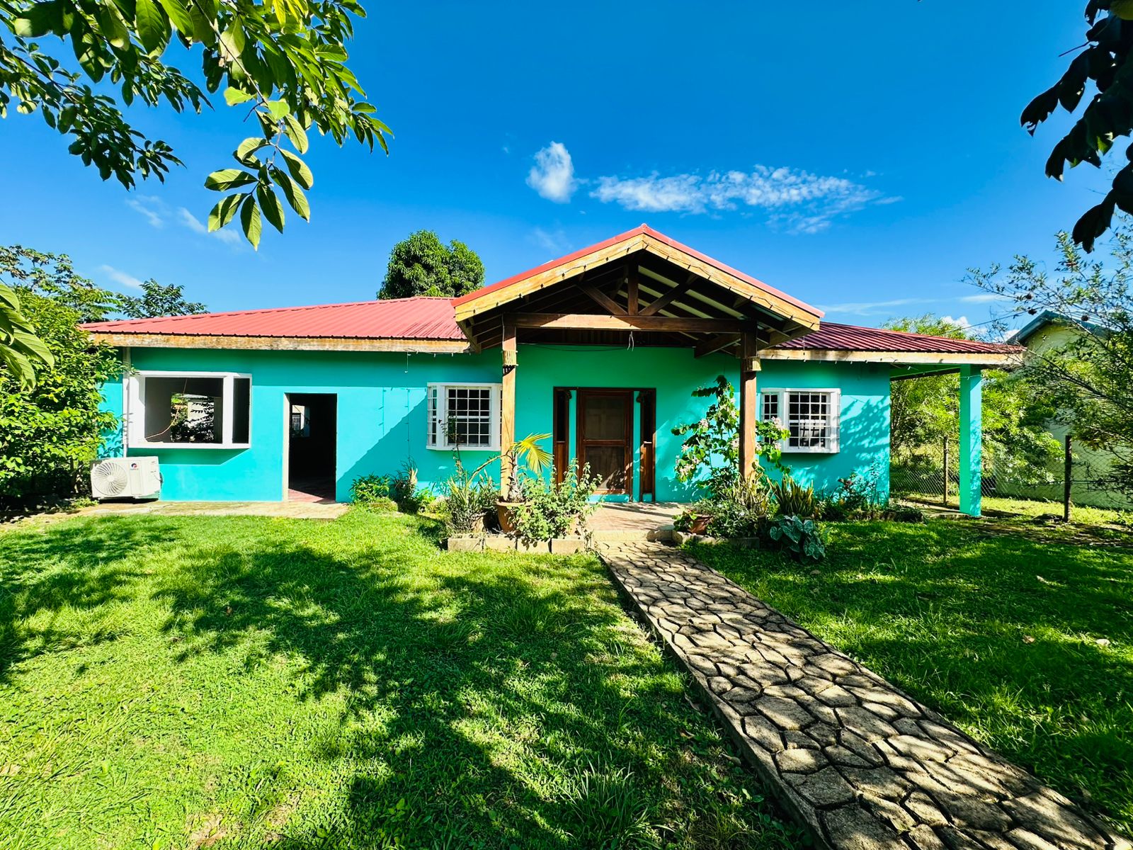 Belize Rental in Santa Elena 2 BR – 2 BA