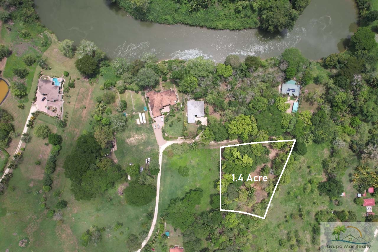 Belize Residential Lot in Ontario