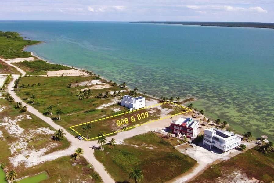 1/2 Acre SEAFRONT Lot in Cerros Sands, Corozal