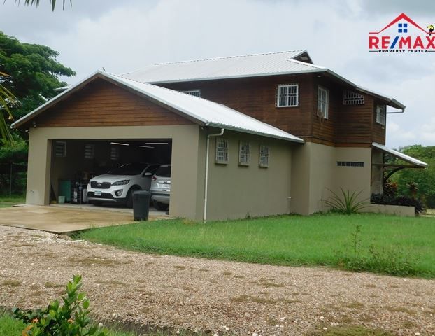 #2513 – 2 BEDROOM HOUSE + 20 ACRES WITH GUEST HOUSE AND RIVER FRONTAGE.