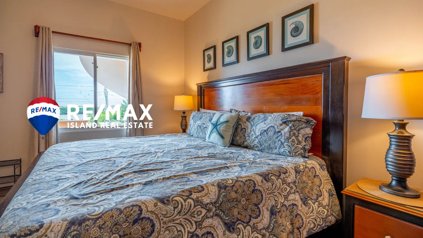 Belize Oceanfront Condo Luxury 3-Bedroom Oceanfront Villa at Hol Chan Resort