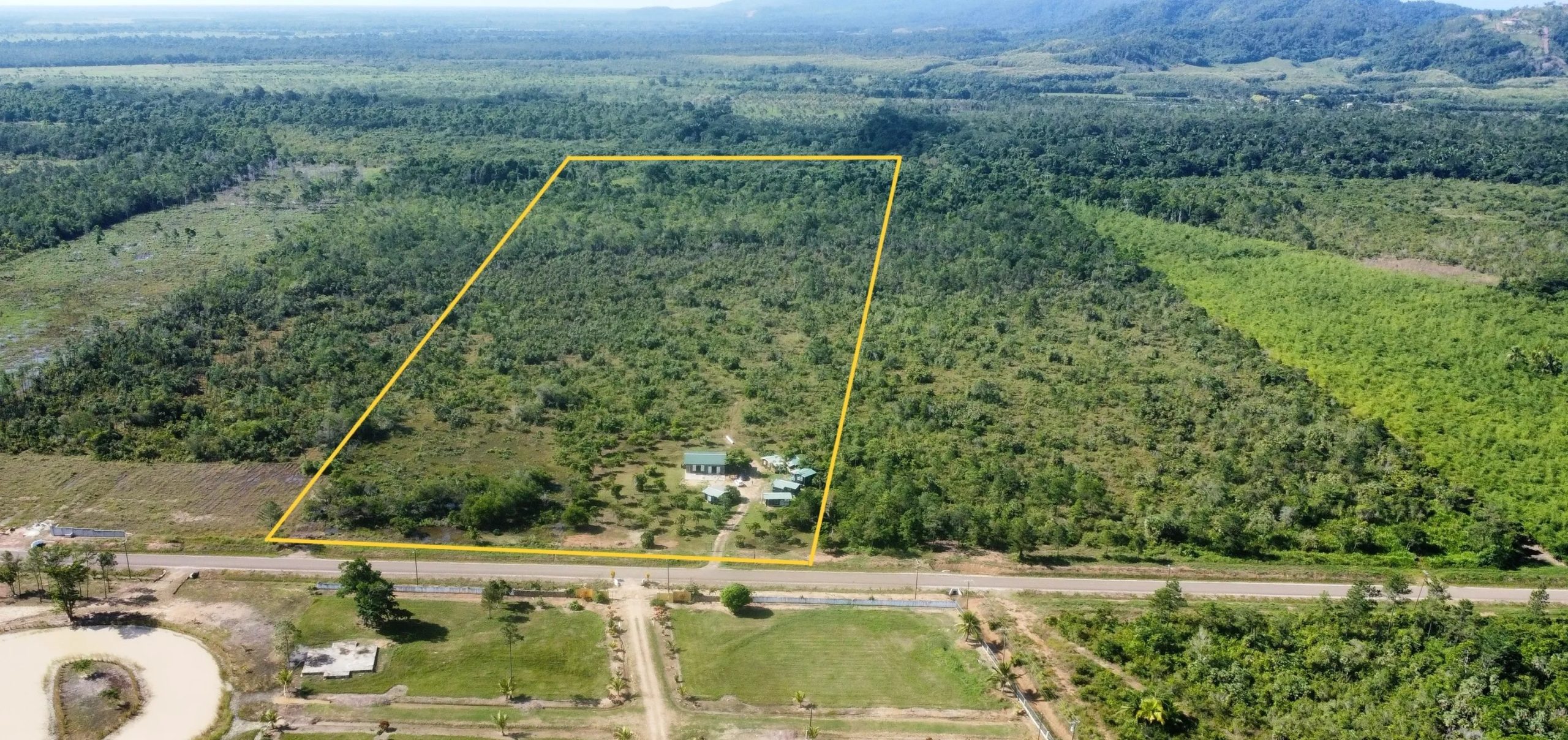 Farm on 25 acres in Silk Grass