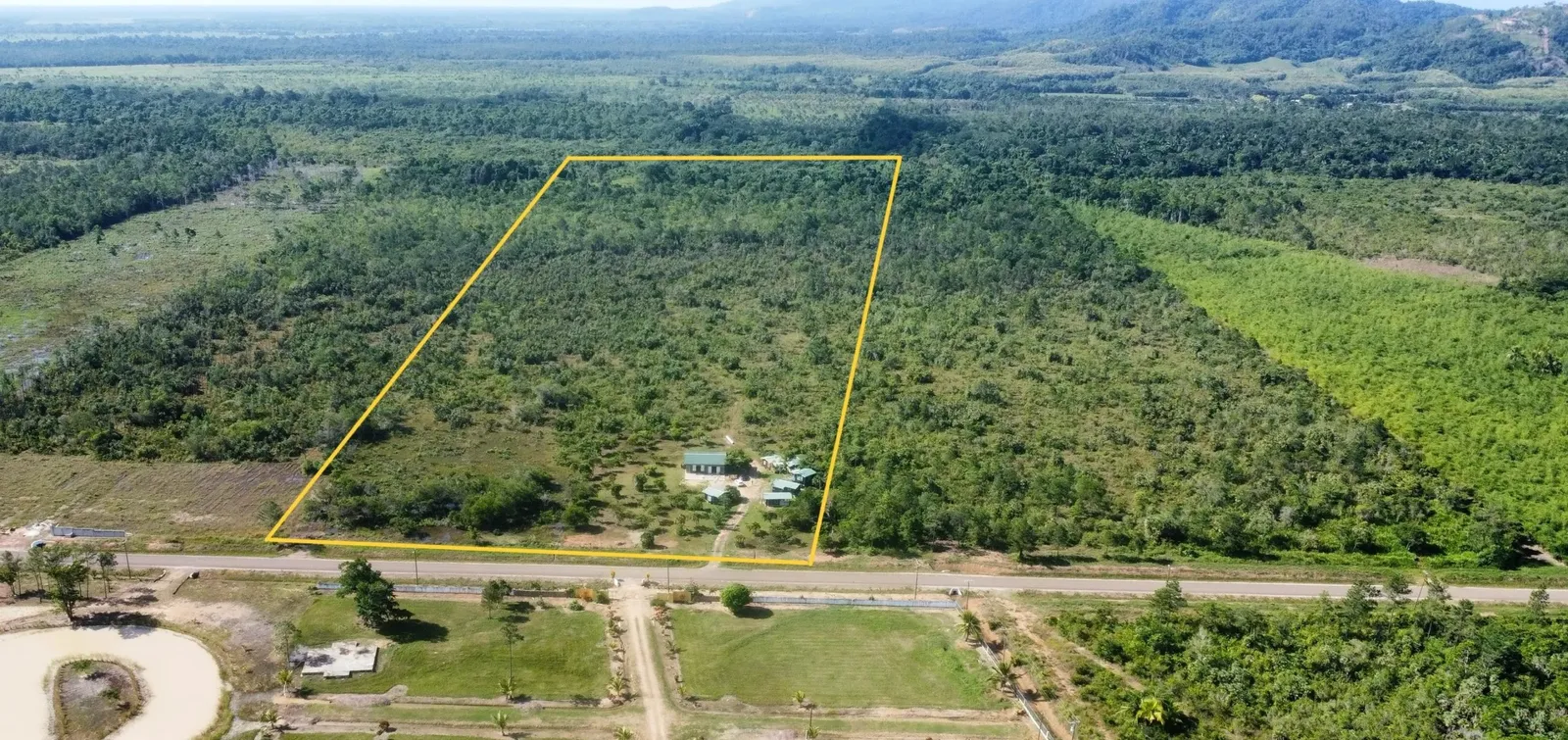 Farm on 25 acres in Silk Grass
