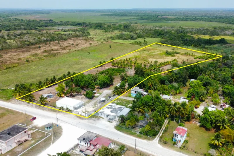10 Acre Ranch with Commercial Building  EXCELLENT LOCATION
