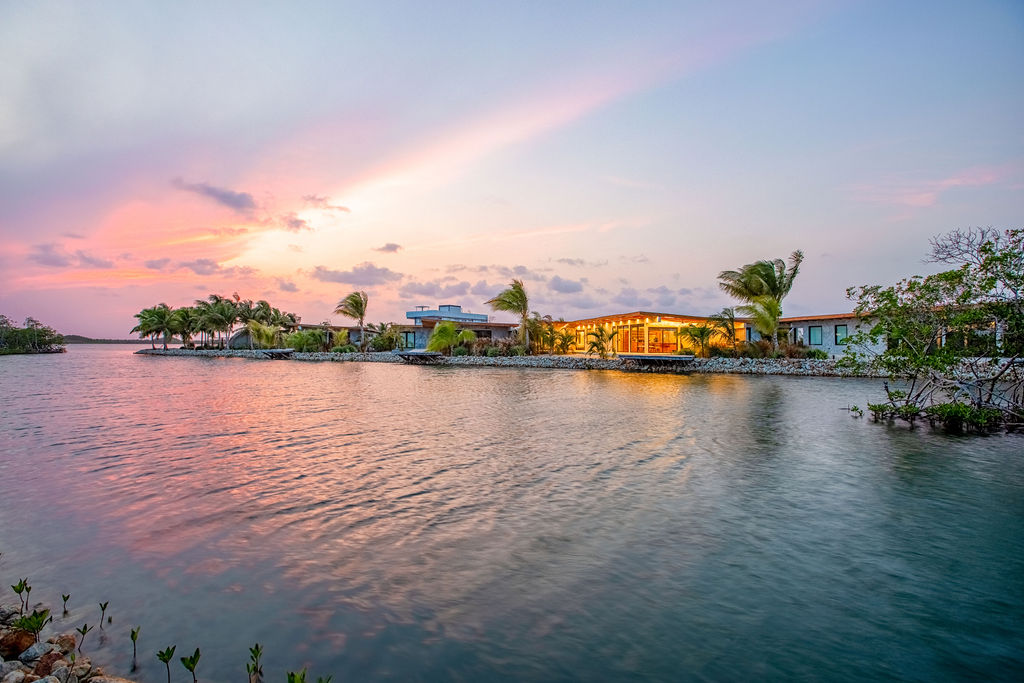 4 Bedroom Villa in Placencia