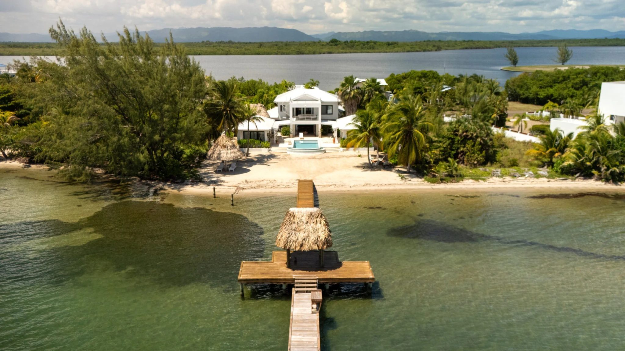Luxurious Family Villa on the Caribbean Sea