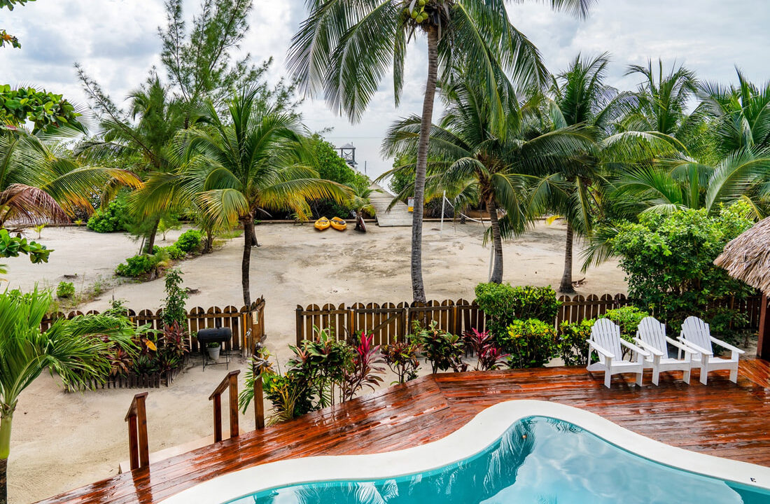 CASA AMARILLO Oceanfront 5 Bedroom Home San Pedro Belize