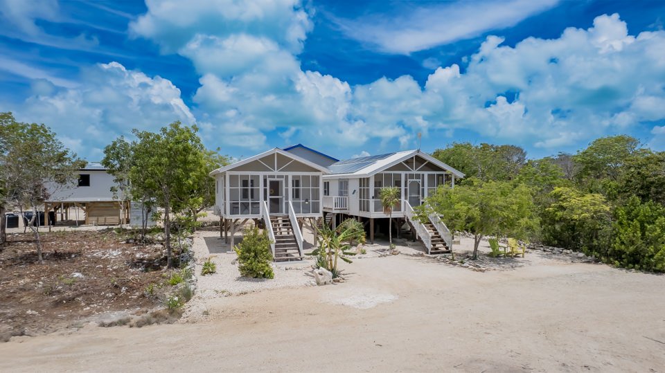 Casa De Carisakay – Multi Unit at Secret Beach