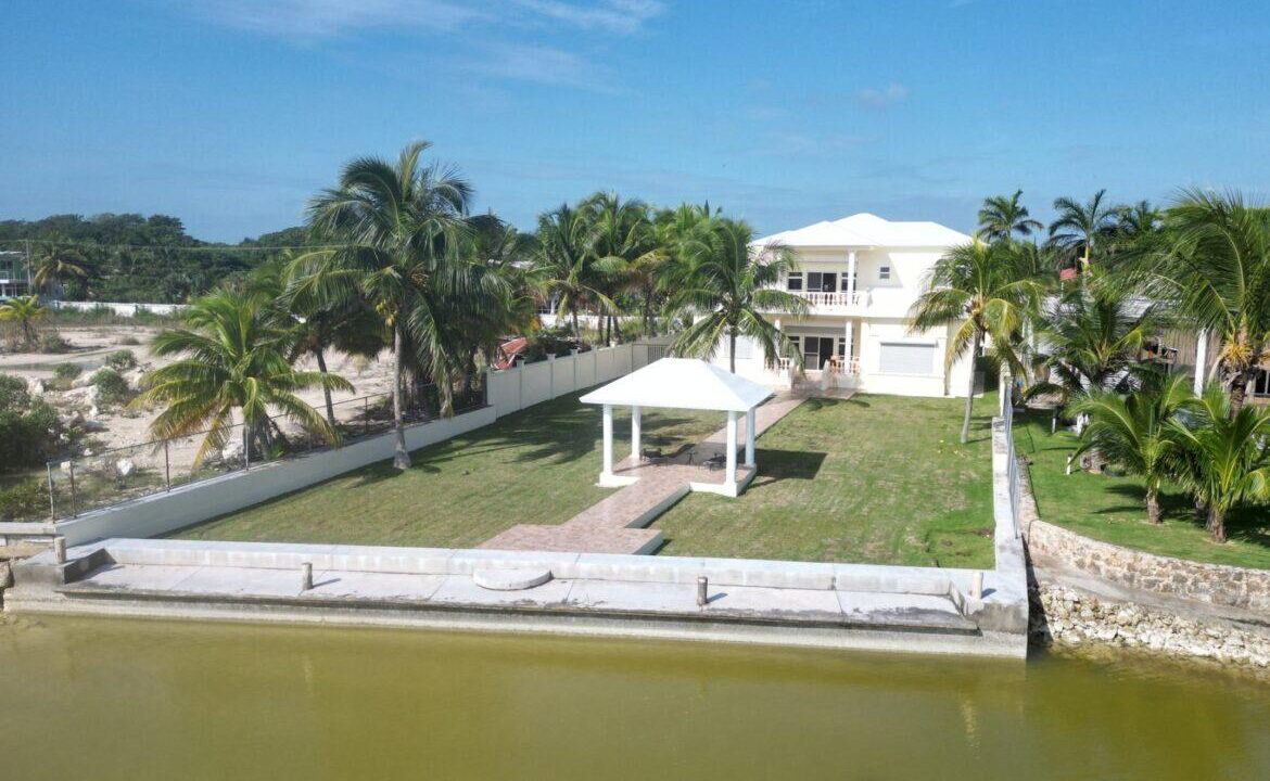Casa Magnifica Home in Corozal Town