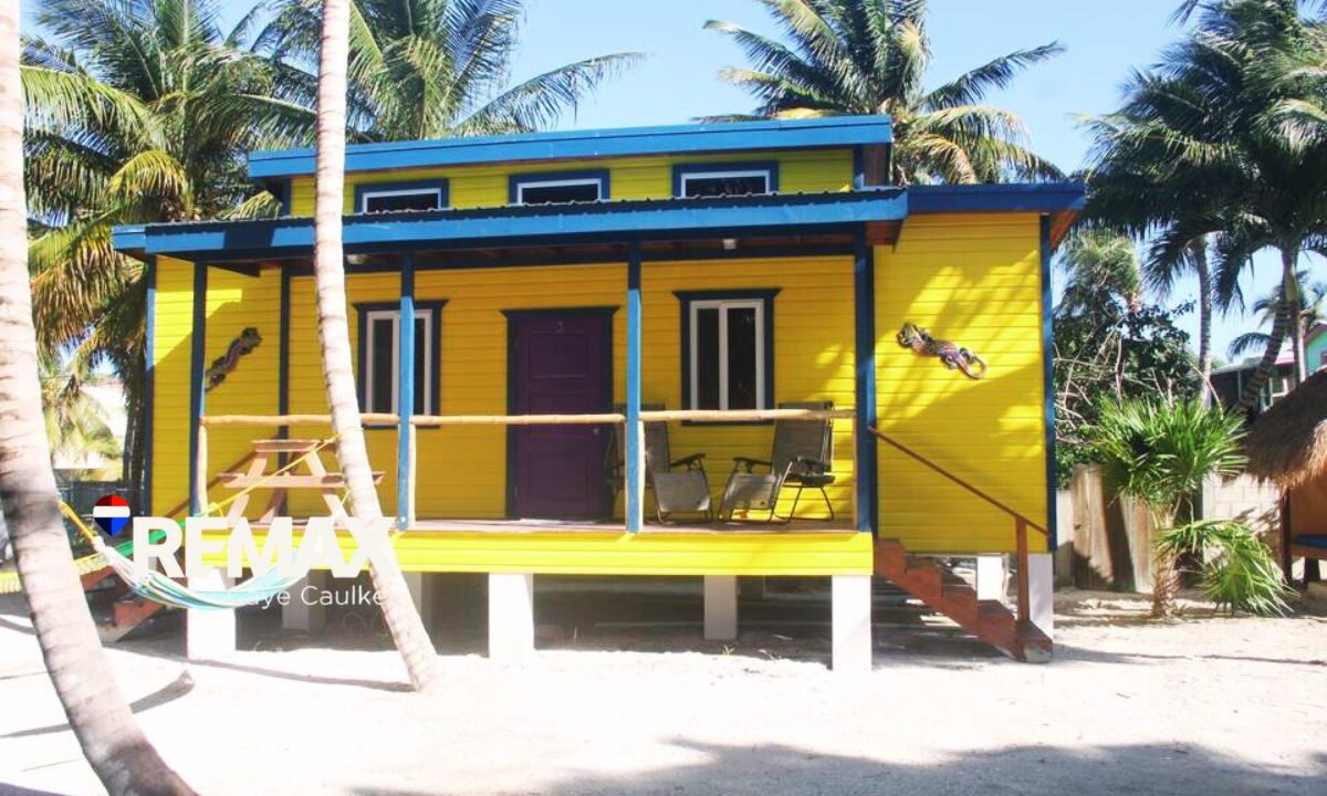 Caye Caulker Oceanfront Investment – 3 Adjacent Properties in Top Location