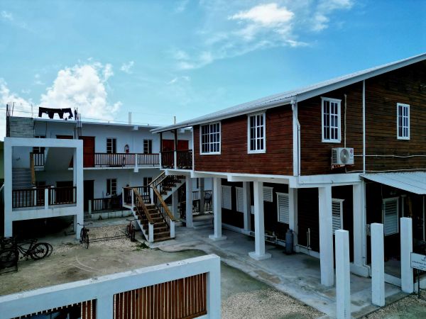 Lovely 3-Bedroom Home with 14 Rental Units | Bahia Puesta Del Sol Neighbourhood