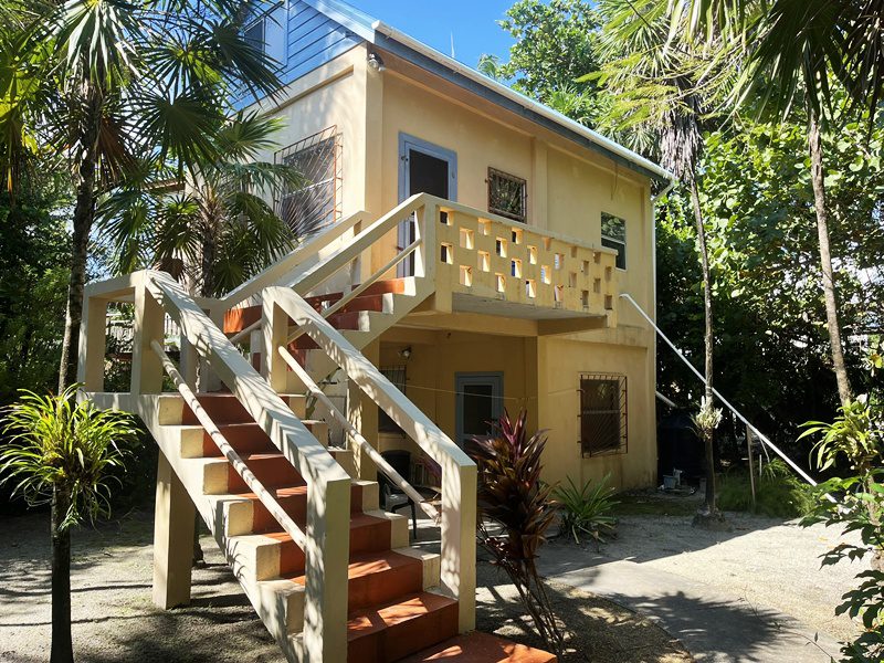 Cute Caye Cottage