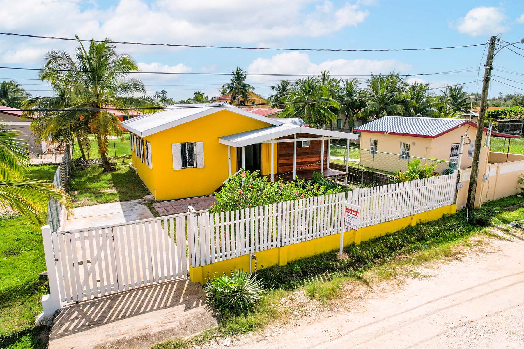 Charming 3-Bedroom, 2-Bath Home in Vista Del Mar