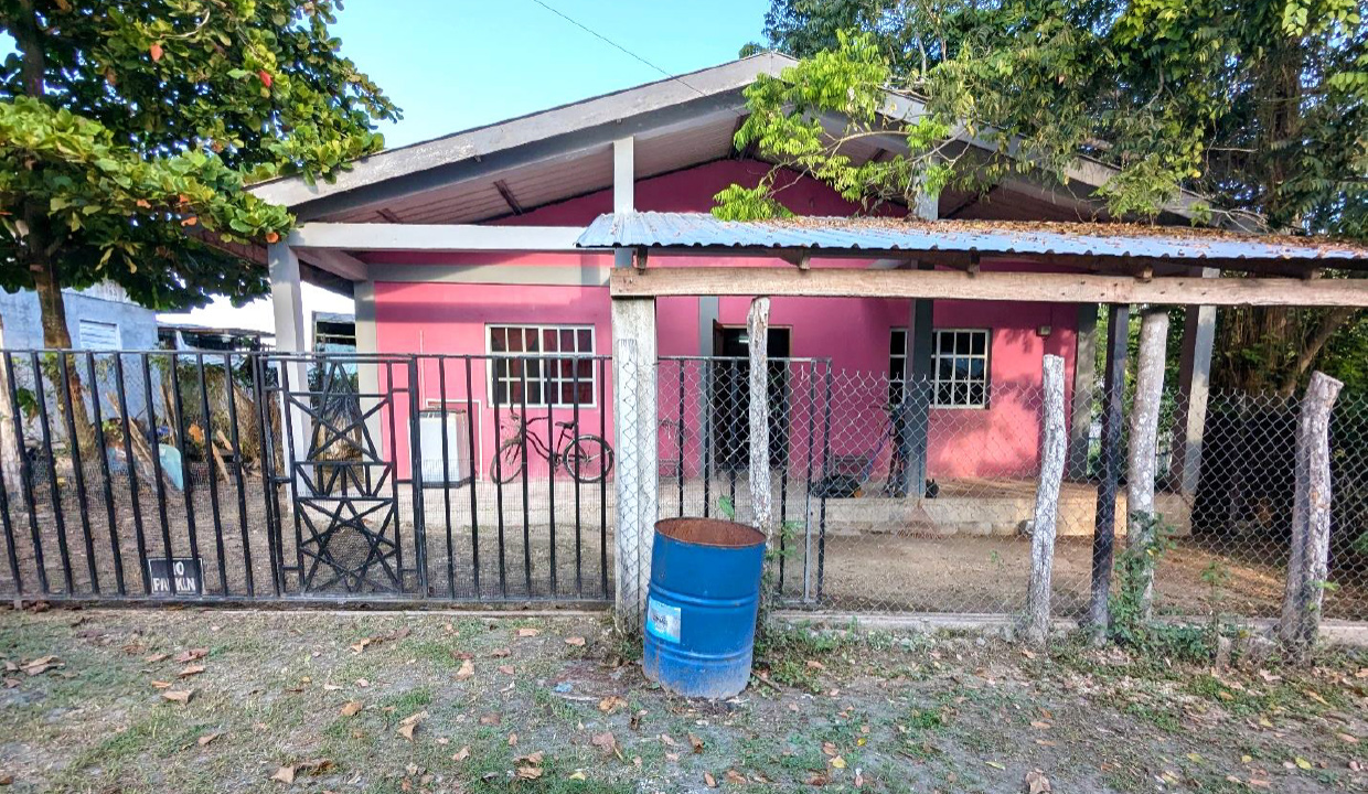 Charming 4 Bedroom 2 Bathroom Home in Orange Walk Town in Northern Belize