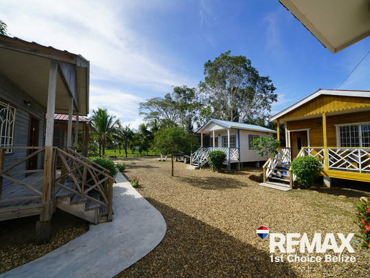 H3602 - Charming Small Resort-Turnkey Rental-Potential*Owner Financing*