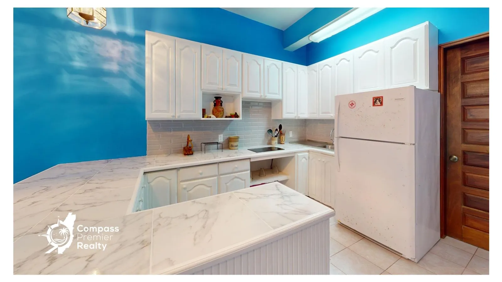 ESMERALDA SUITES- 1 BEDROOM CONDO