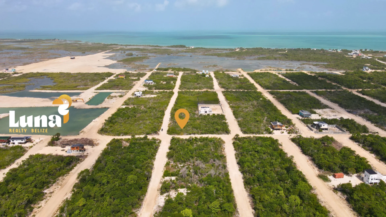 UNDER CONTRACT - Corner Lot for Sale in West Caye, Secret Beach, Belize – Parcel 14194