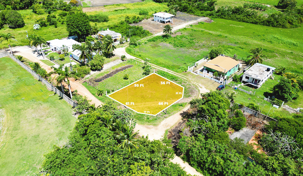 Large Corner Lot in Altamira Corozal Town in Northern Belize