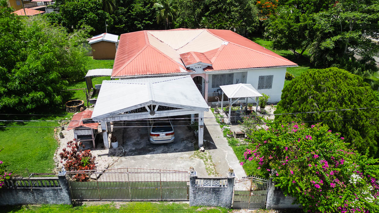 Charming 3 Bedroom 2 Bathroom Home in Pasadita Area Orange Walk Town in Northern Belize