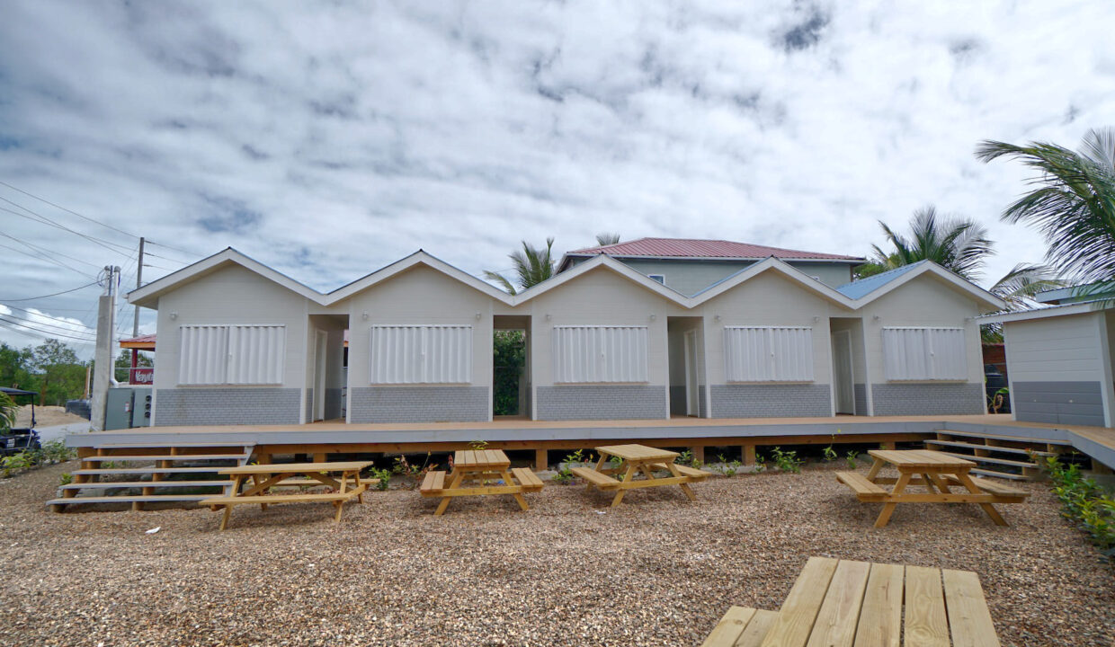 Exciting – 9 Vendor Unit in North Ambergris Caye