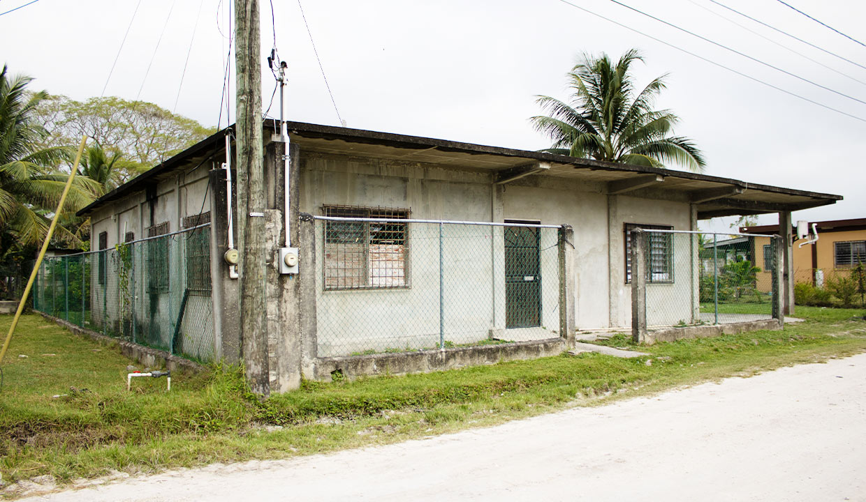 Fixer-upper on Juventus Street Pasadita Area Orange Walk Town in Northern Belize
