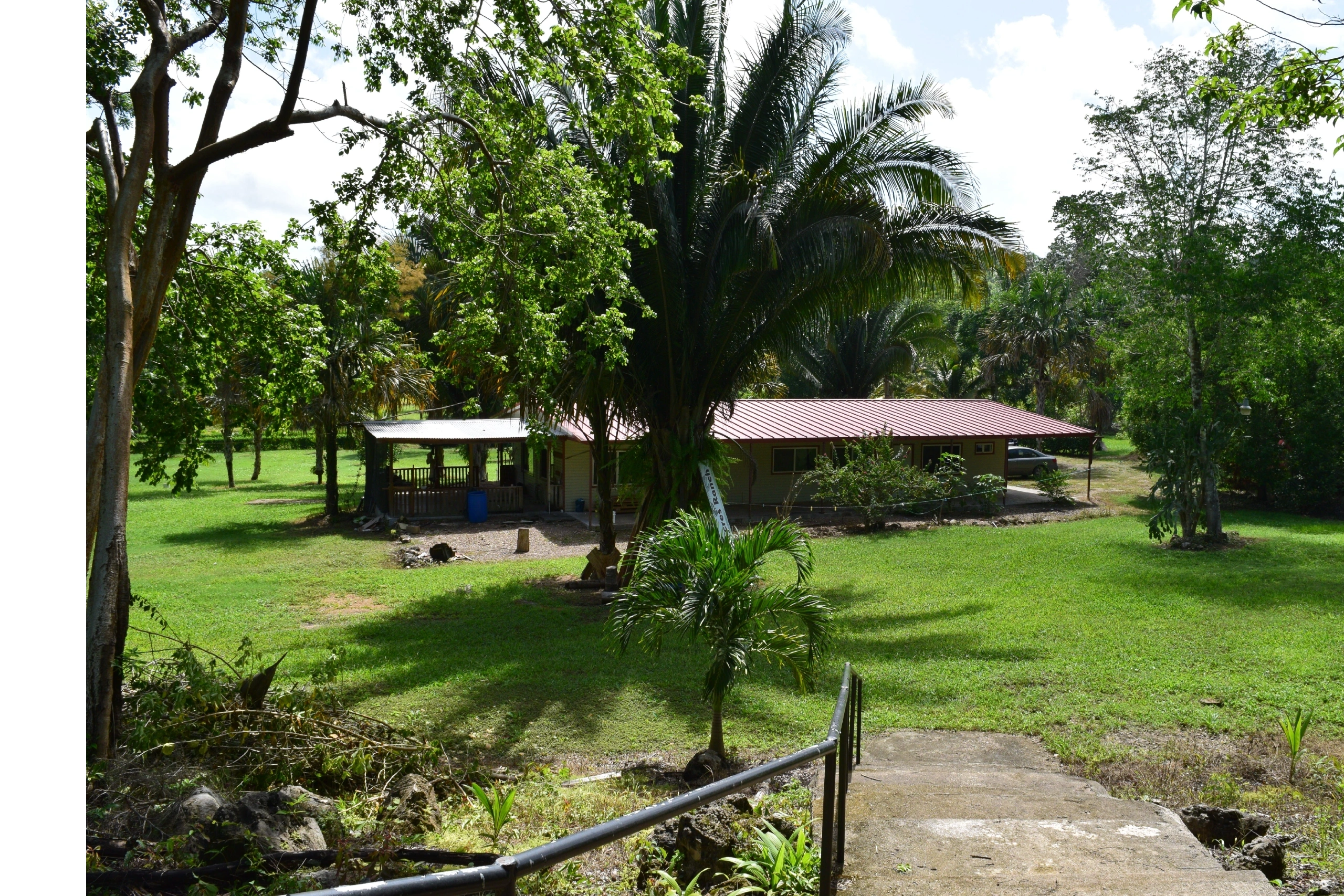 70' x 90' Residential home/ 10 acres 10 Acres of hill property/120' x 60' residential home.