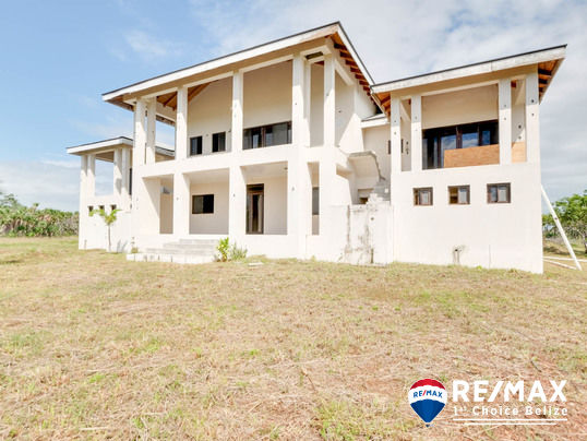 H8825 – 3-Bedroom Home at The Reserve, on 5.8 Acres