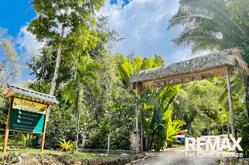 HL - B14025 - Jungle Resort for Sale