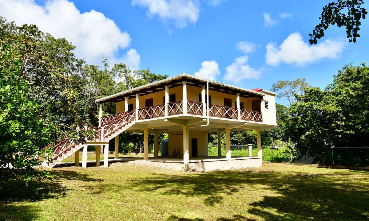 Home on Half an Acre – Cattle Landing, Toledo