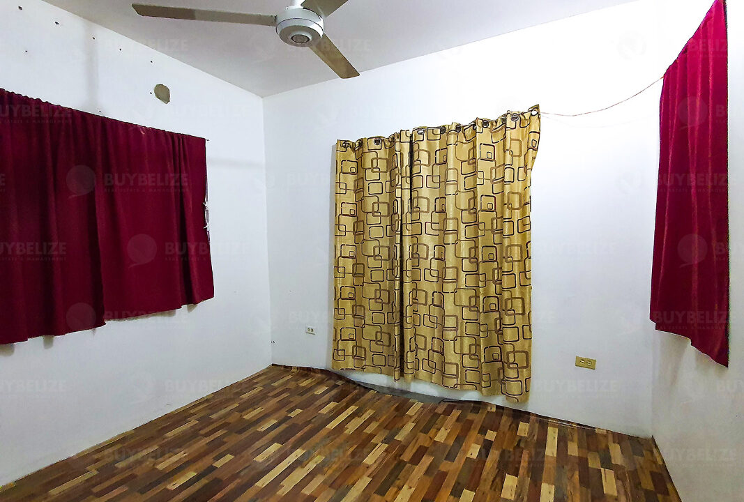 House for Sale 3 Bedrooms 1 Bathroom